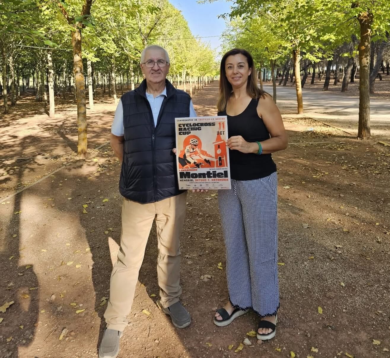 Montiel homenajea a Antonio Fernández Matamoros
